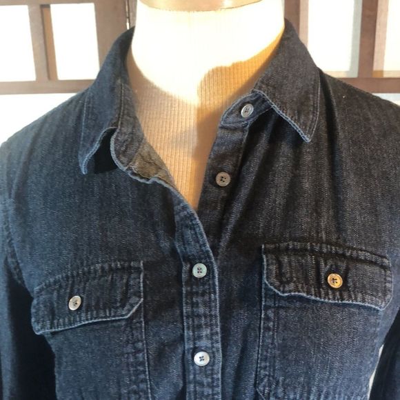Talbots Denim Chambray Shirt 8P/ Cotton/ Long Roll Tab Sleeve/ Round Hem Pocket - Picture 2 of 11